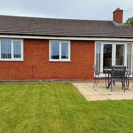 3-Bed Bungalow Near Conwy Valley Close To Castle โคลวินเบย์ ภายนอก รูปภาพ