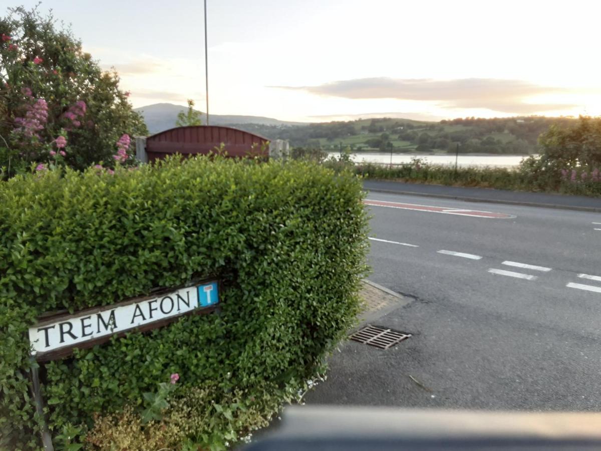 3-Bed Bungalow Near Conwy Valley Close To Castle โคลวินเบย์ ภายนอก รูปภาพ